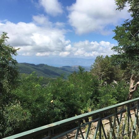 Appartamento Di Montagna Sul Belvedere Di Gambarie Gambarie dʼAspromonte Eksteriør billede